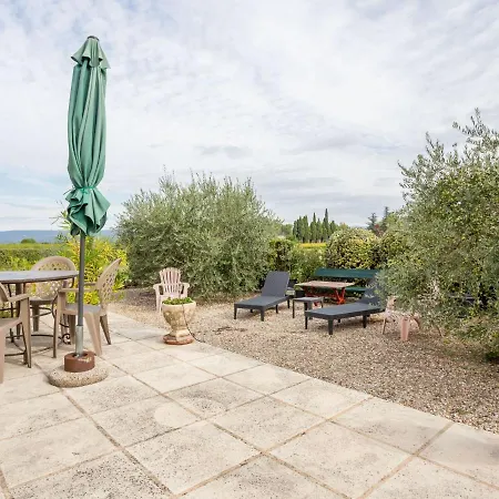 Les Vignes - Mbe100 By Interhome * Menerbes