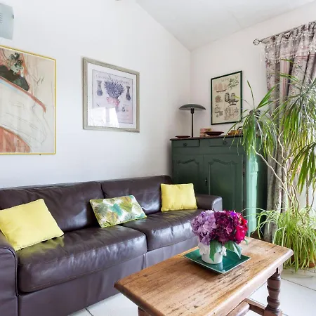 Holiday home Les Vignes - Mbe100 By Interhome